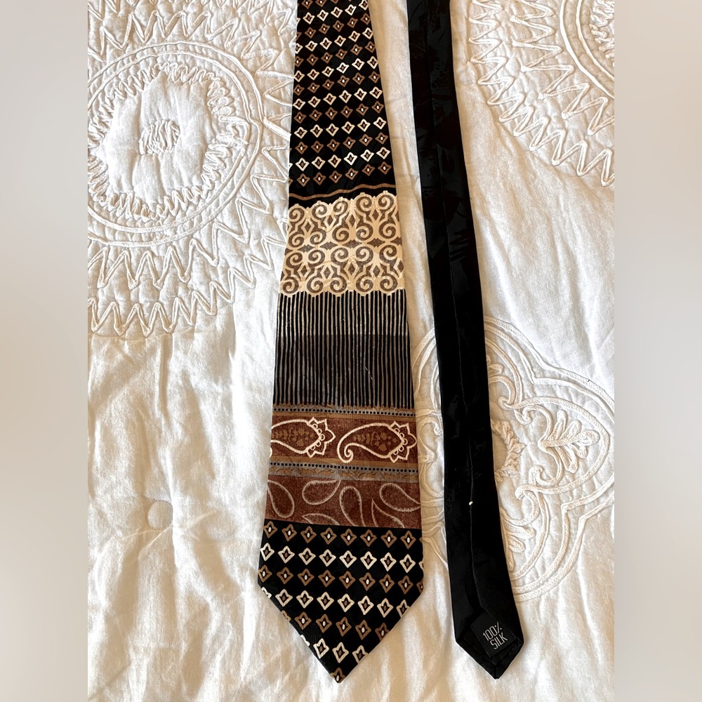 Je Suis 100% silk tie